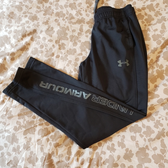 Under Armour Other - Boys medium under armour pants